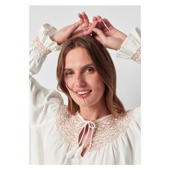 Faherty White Organic Cotton Laura Embroidered Smock Neck Blouse Sz.M NWT - Picture 4 of 16